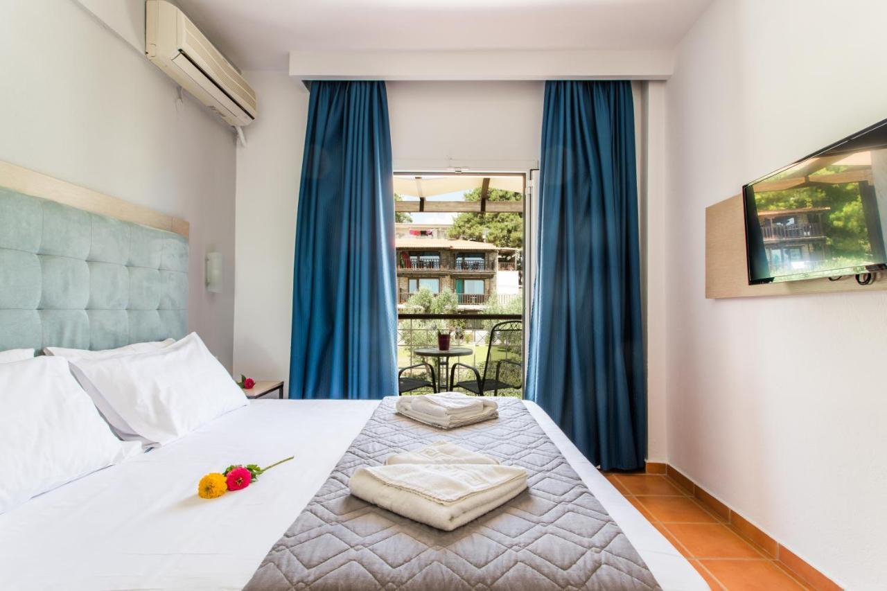 Coral Blue Beach Hotel גראקיני מראה חיצוני תמונה